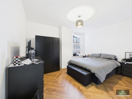 High street, crawley - Photo 3