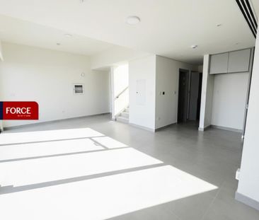 Exclusive Corner Unit|Huge Backyard|Single Row 4BR - Photo 2