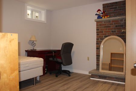 For Lease - 85 River Grove Drive Unit# Bsmt, Toronto, Ontario - Photo 2