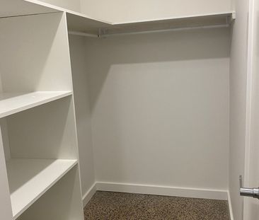 STUDIO/BEDSIT! - Photo 6