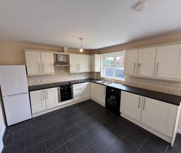 85 Carrigart Crescent, Lurgan, BT65 5EG - Photo 6