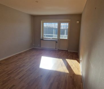 Källgatan, Malmköping - Photo 3