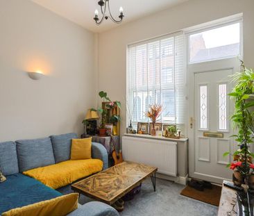 2 bedroom terraced house to rent - Photo 1