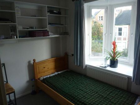 4 bedroom private hall to rent - Photo 4