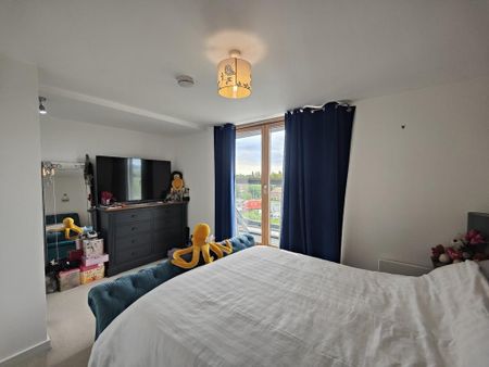 2 bedroom flat to rent - Photo 5