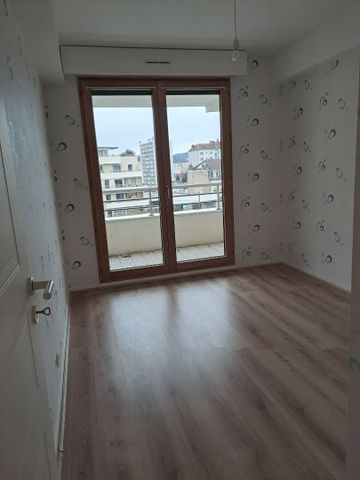 Location Appartement 4 pièces 93m² BESANCON 25000 - Photo 2