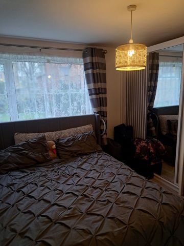 2 Bed Flat, Scott Hall Road, LS17 - Photo 4