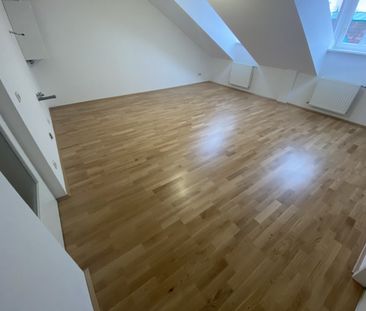 Helle 2-Zimmer DG- Wohnung | Nähe U4 Braunschweiggasse | ab sofort - Photo 5