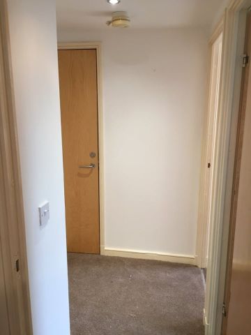 2 Bed Flat, Royal Quay, L3 - Photo 3