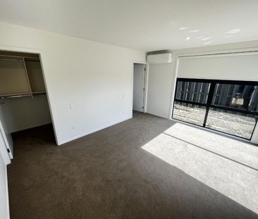 Stunning Home - Photo 3