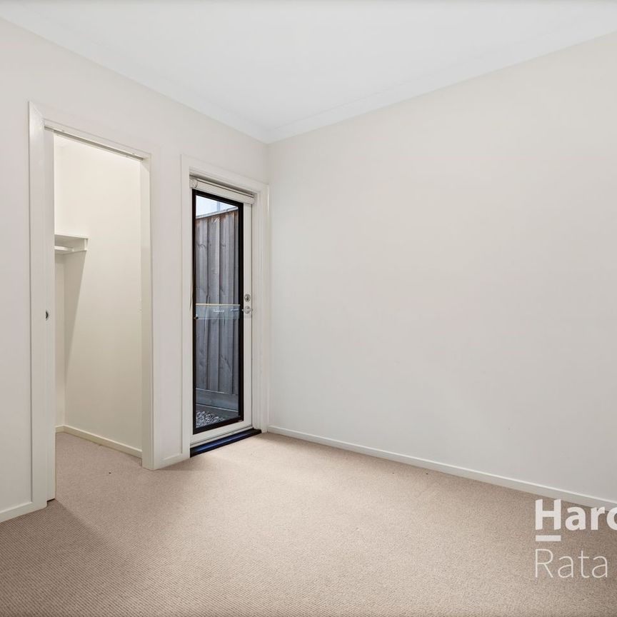 Sophisticated & Stylish Living - Photo 1