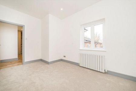 3 bedroom flat to rent - Photo 3