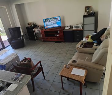 Upper Coomera - Photo 1