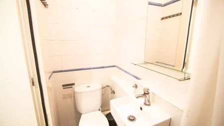 Room in a shared 19-bedroom apartment for rent in l'Antiga Esquerra de l'Eixample - Foto 2