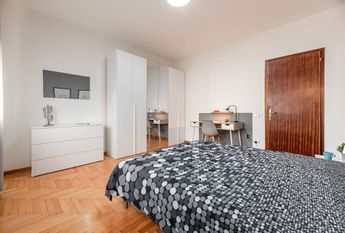 Via Cà Magno, Padova, Veneto 35133