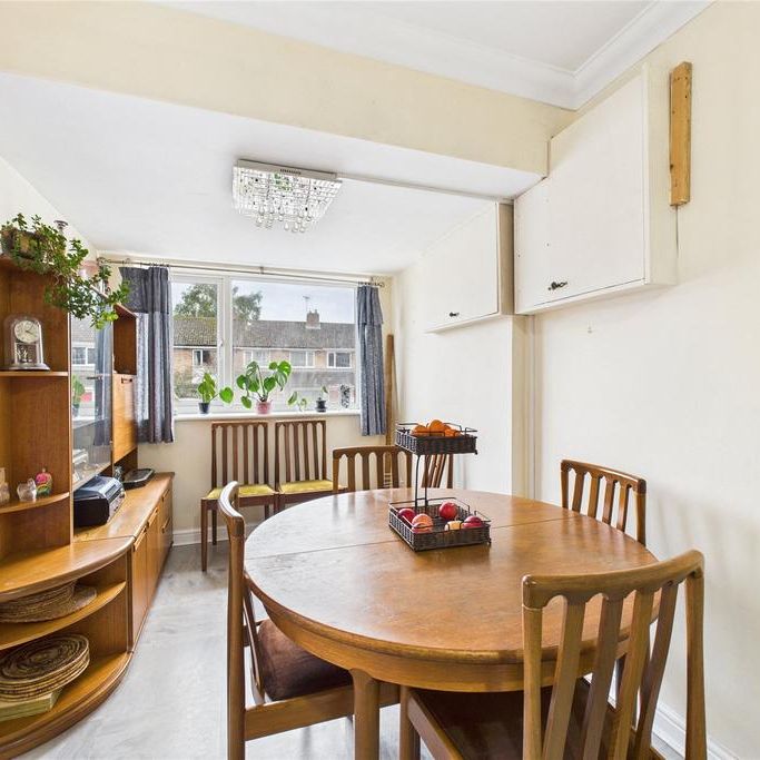 3 bedroom semi-detached house to rent - Photo 1