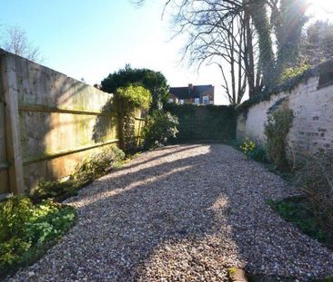 3 bedroom terraced house to rent - Photo 6