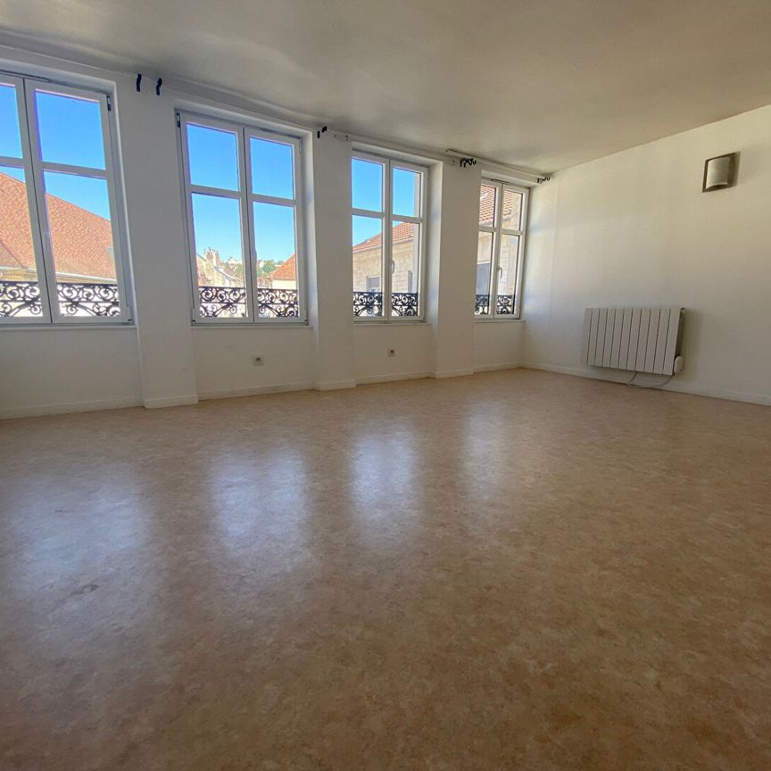 Location Appartement 1 pièce 49m² BESANCON 25000 - Photo 1