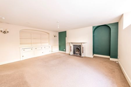 2 Bed Flat, Caledonia Place, BS8 - Photo 3