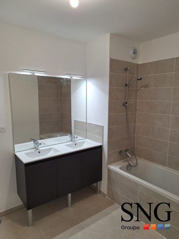 T4 AVEC LOGGIA + PARKINGS - Photo 4