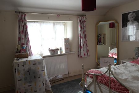 Madison Court, West Street, Crewkerne - Photo 3