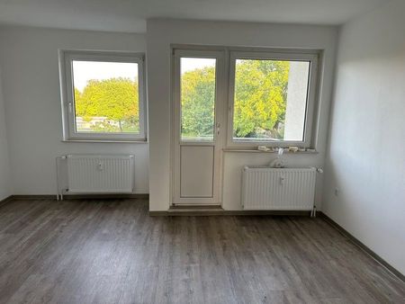 Renovierte 3-Zimmer-Wohnung mit Balkon in Hemelingen - Foto 3