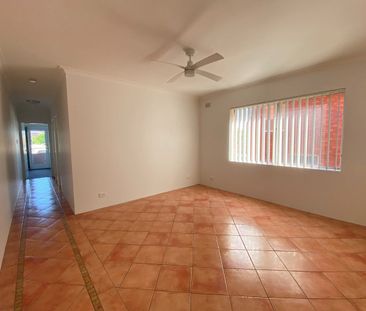 Refreshed Two Bedroom Unit In Central Location !! - Photo 1