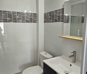 Location Appartement 1 pièce 27m² GONFARON 83590 - Photo 3