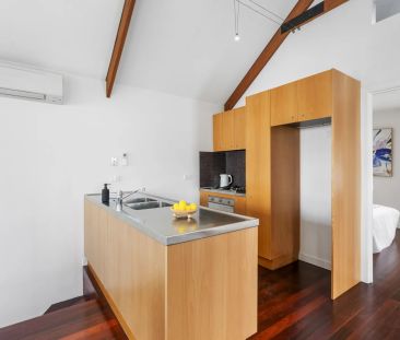 Beachside Sophistication in Middle Park - Photo 2