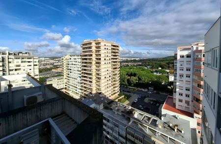 T2 de 128m2 nas Torres do Restelo com vista de rio, parqueamento, terraço, 2 WCS e arrecadação - Photo 3