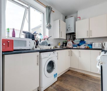 Room in a Shared Flat, Durnsford Road, SW19 - Photo 1