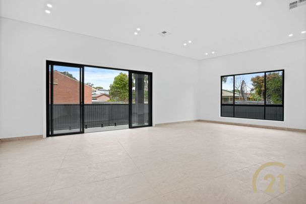 Brand New 5 Bedroom Homes in Tranquil Location - Photo 1