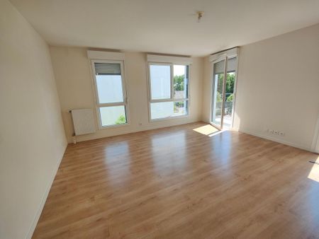 Location Appartement 3 pièces 62m² ST MICHEL SUR ORGE 91240 - Photo 2