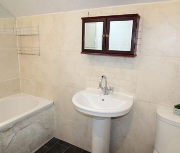 3 bedroom terraced house to rent - Photo 6