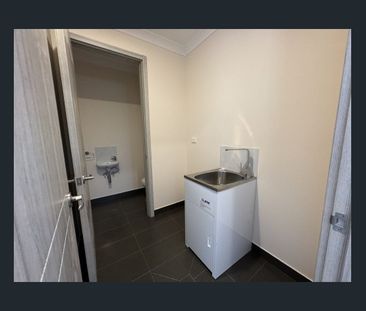 FOUR BEDROOM FAMILY HOME - Photo 5