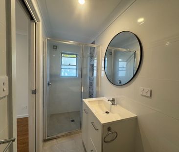 Family Home - 4 Beds / 2 Bathrooms / Wood Fire Heating. - Photo 6