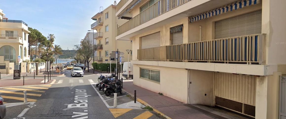 Antibes centre ville - Garage - Rue Maizieres - Photo 1