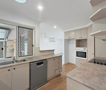 Welcome to 148 Truro Street, Urangan QLD 4655 - Photo 6