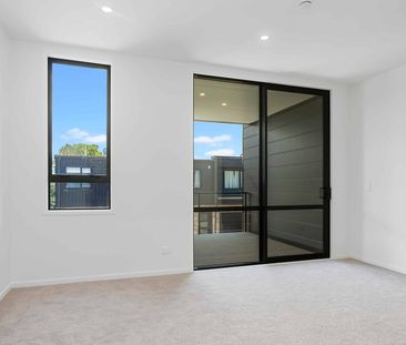 Tamora Lane Gem: Immaculate 3-Bedroom Townhouse For Rent - Photo 3