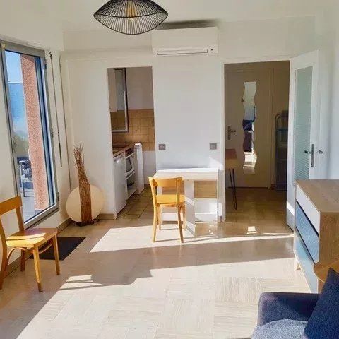 Location Appartement 1 pièce 27m² NICE 06300 - Photo 1