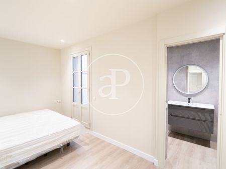Apartment for rent in Poble Sec - Photo 3