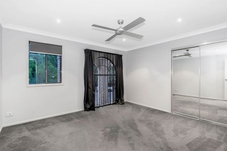 Beautiful Family Home with Outdoor Oasis! - Photo 3