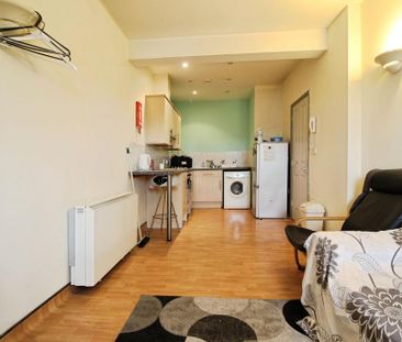 1 bedroom flat to rent - Photo 3