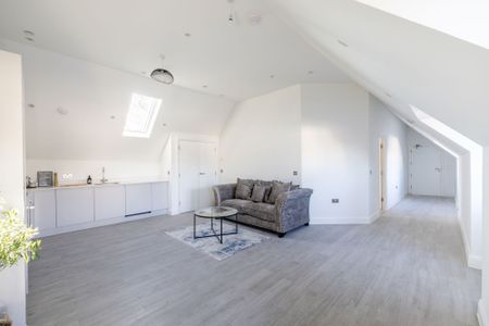 To Let 2 Bedroom Apartment - Photo 3