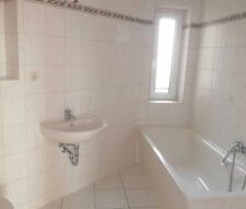 Jößnitzer Str. 141, Wohnung 11 ~~~ 2 Balkone, Bad mit Wanne und Dus... - Photo 5