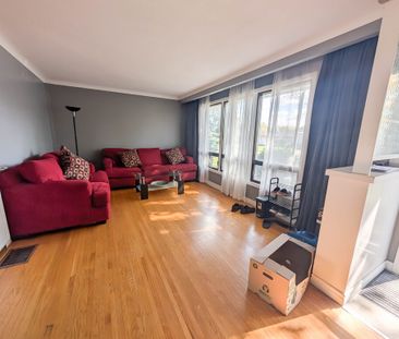 Private Rooms in Professional Shared Home – Great Location - Photo 2