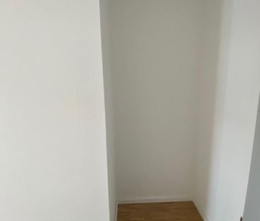 Großzügige 3-Zimmer-Wohnung mit Balkon in der Lincoln-Siedlung. - Photo 3