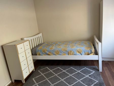 3-bedroom shared house, Malpas Street - Photo 5