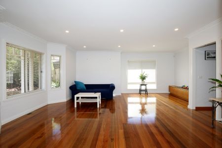 4A Nirvana Crescent, Bulleen - Photo 3