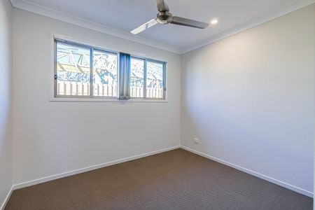 Beautiful Family Home In Madison Park Estate - Photo 4